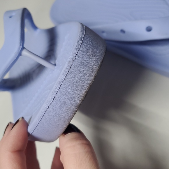 CROCS Classic Flip Flop Platform Sandals Size 10 Perriwinkle Womens - Picture 10 of 16